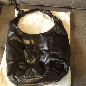 MO851 Hobo (NO1) in black. Unavailable at retail!